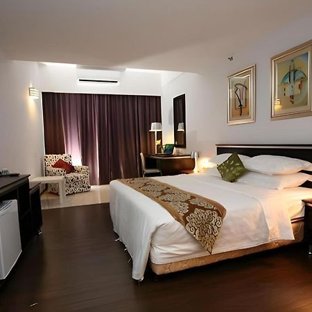 Ritz Garden Hotel Ipoh Exterior foto